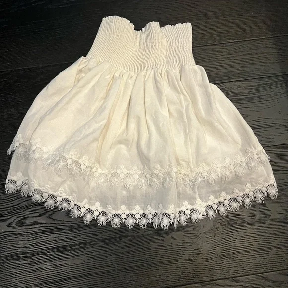 Peixoto mini skirt in white. Size small. - Picture 5 of 9